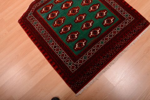 Baluch Green Square Hand Knotted 33 X 33 Area Rug 100-75423 Image 1