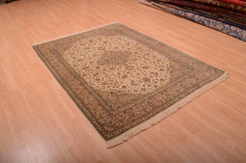 Kashmir Beige Hand Knotted 50 X 70  Area Rug 100-75449 Image 12