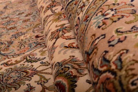 Kashmir Beige Hand Knotted 50 X 70  Area Rug 100-75449 Image 4