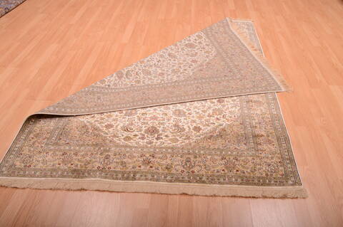 Kashmir Beige Hand Knotted 50 X 70  Area Rug 100-75449 Image 5