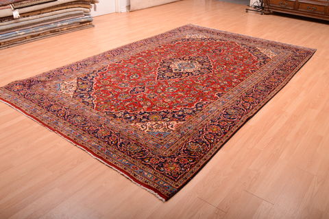 Kashan Red Hand Knotted 74 X 120 Area Rug 100-75868 Image 2