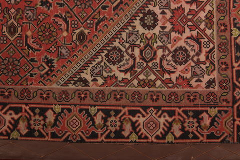 Bidjar Multicolor Hand Knotted 29 X 47 Area Rug 155-75935 Image 4