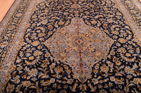 Kashan Blue Hand Knotted 98 X 175 Area Rug 100-75971 Image 16