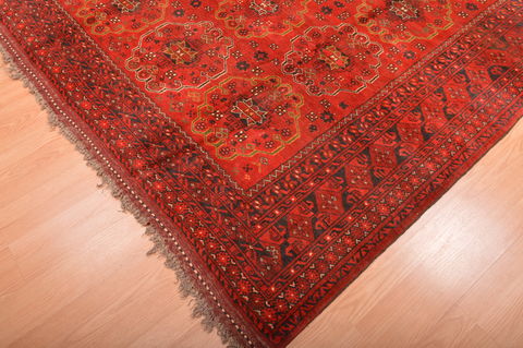 Khan Mohammadi Red Hand Knotted 68 X 98 Area Rug 100-76123 Image 2