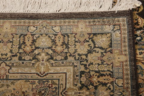 Tabriz Multicolor Hand Knotted 47 X 70 Area Rug 155-76157 Image 5