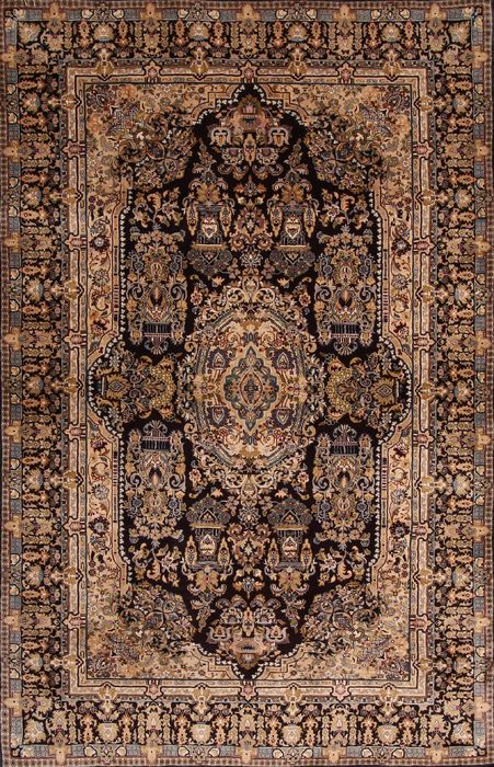 Tabriz Multicolor Hand Knotted 47 X 70 Area Rug 155-76157 Image 0