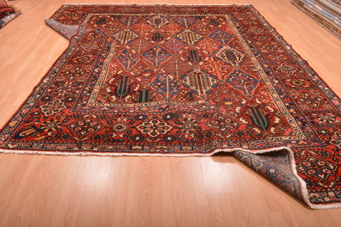 Bakhtiar Red Hand Knotted 104 X 122 Area Rug 100-76175 Image 16