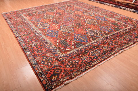 Bakhtiar Red Hand Knotted 104 X 122 Area Rug 100-76175 Image 5