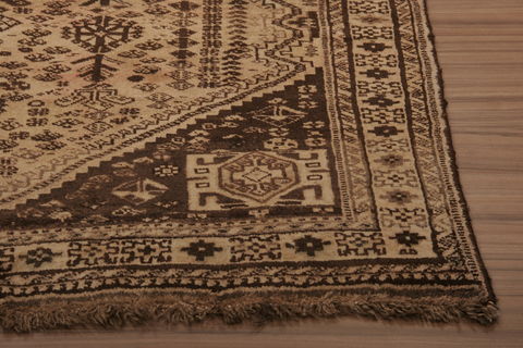 Shiraz Multicolor Hand Knotted 57 X 84  Area Rug 155-76179 Image 4