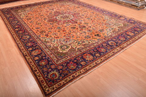 Tabriz Orange Hand Knotted 100 X 129 Area Rug 100-76286 Image 10