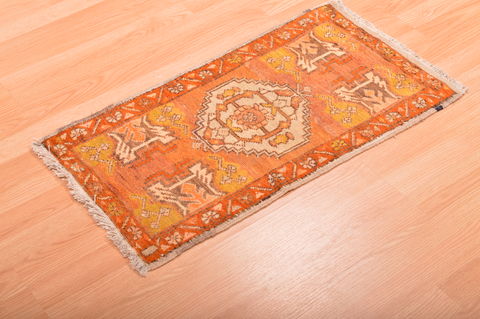 Tabriz Beige Hand Knotted 19 X 29 Area Rug 100-76301 Image 7