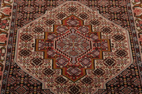 Sanandaj Multicolor Hand Knotted 25 X 33 Area Rug 155-76368 Image 4