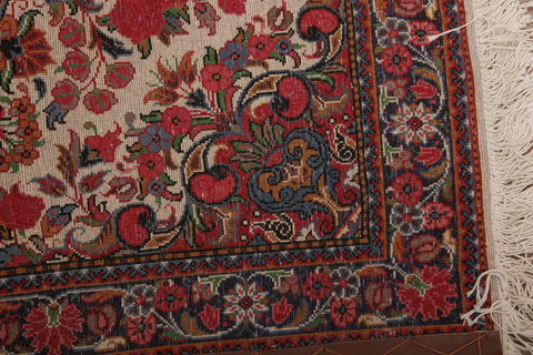 Sarouk Multicolor Hand Knotted 24 X 34 Area Rug 155-76377 Image 7