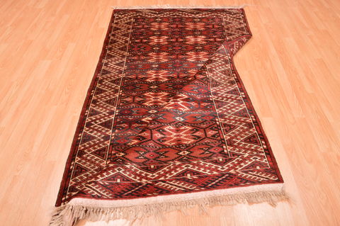 Baluch Red Hand Knotted 41 X 67 Area Rug 100-76427 Image 14