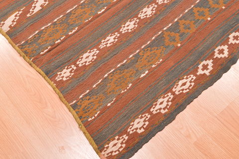 Kilim Green Flat Woven 57 X 111 Area Rug 100-76511 Image 4
