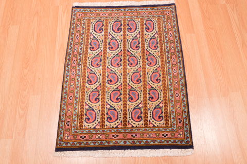 Qum Red Hand Knotted 25 X 31 Area Rug 100-76570 Image 2