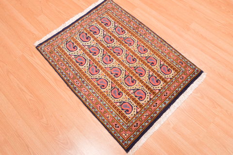 Qum Red Hand Knotted 25 X 31 Area Rug 100-76570 Image 3
