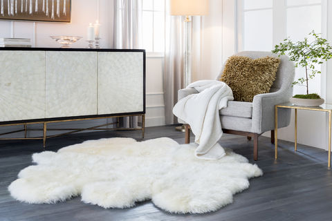 Surya Sheepskin White 60 X 80 Area Rug SHS9600-68 800-89152 Image 1