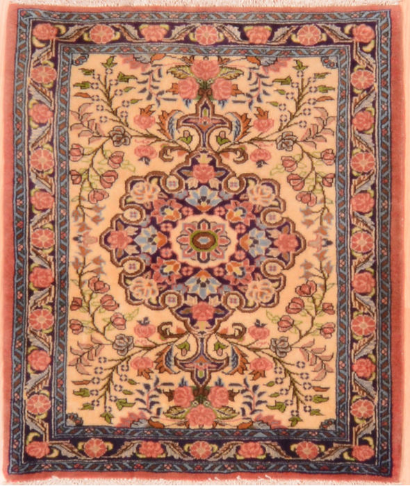 Sarouk Beige Hand Knotted 23 X 28 Area Rug 253-89291 Image 0