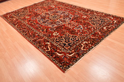 Bakhtiar Red Hand Knotted 70 X 105 Area Rug 100-89787 Image 3