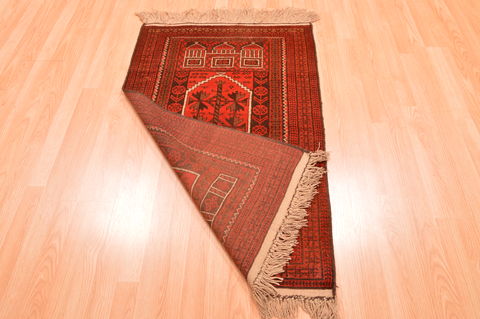 Baluch Red Hand Knotted 30 X 47 Area Rug 100-89820 Image 10