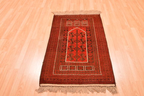 Baluch Red Hand Knotted 30 X 47 Area Rug 100-89820 Image 1
