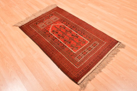 Baluch Red Hand Knotted 30 X 47 Area Rug 100-89820 Image 3