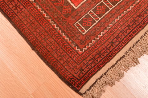 Baluch Red Hand Knotted 30 X 47 Area Rug 100-89820 Image 7