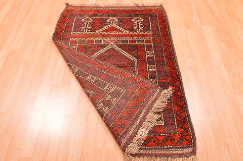 Baluch Red Hand Knotted 30 X 47 Area Rug 100-89821 Image 10