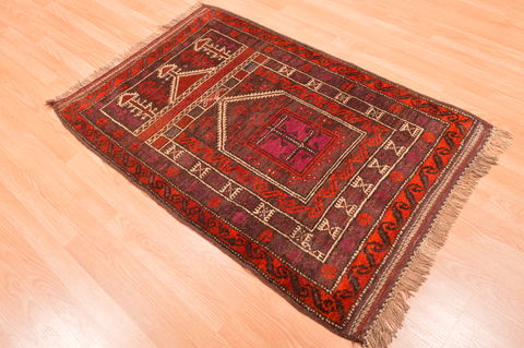 Baluch Red Hand Knotted 30 X 47 Area Rug 100-89821 Image 3