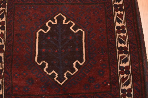 Baluch Red Hand Knotted 30 X 47 Area Rug 100-89829 Image 8