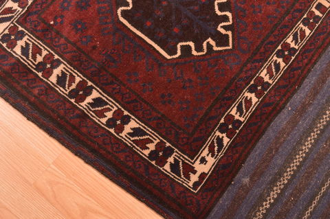 Baluch Red Hand Knotted 30 X 47 Area Rug 100-89829 Image 9