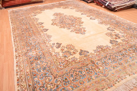 Kerman Beige Hand Knotted 106 X 155 Area Rug 100-89840 Image 3