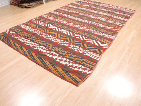 Kilim Red Flat Woven 62 X 116 Area Rug 100-89890 Image 2