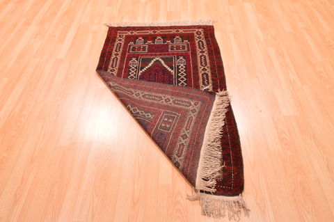 Baluch Red Hand Knotted 30 X 47 Area Rug 100-89921 Image 10