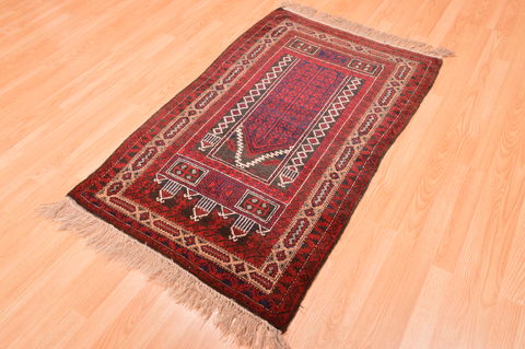 Baluch Red Hand Knotted 30 X 47 Area Rug 100-89921 Image 5