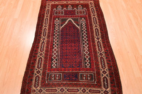 Baluch Red Hand Knotted 30 X 47 Area Rug 100-89921 Image 8