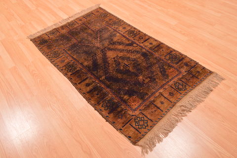 Baluch Brown Hand Knotted 30 X 47 Area Rug 100-89932 Image 3