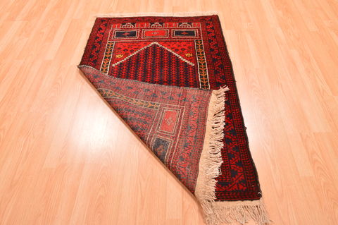 Baluch Red Hand Knotted 30 X 47 Area Rug 100-89934 Image 9