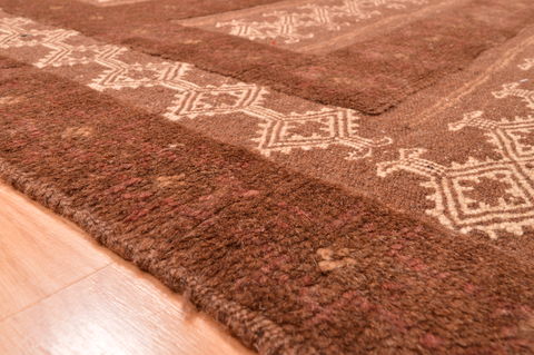 Baluch Brown Hand Knotted 30 X 47 Area Rug 100-89935 Image 11