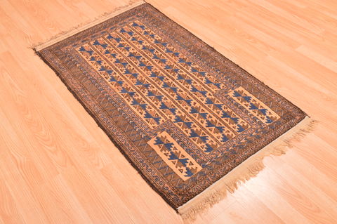 Baluch Beige Hand Knotted 30 X 50 Area Rug 100-89938 Image 5