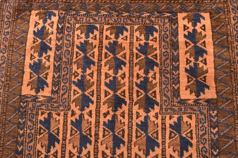 Baluch Beige Hand Knotted 30 X 50 Area Rug 100-89938 Image 9