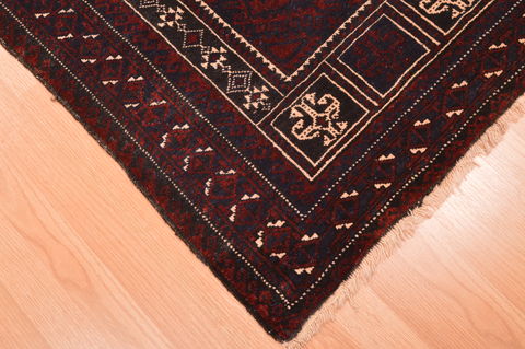 Baluch Red Hand Knotted 30 X 47 Area Rug 100-89939 Image 4