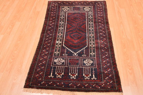 Baluch Red Hand Knotted 30 X 47 Area Rug 100-89939 Image 6