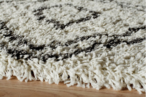 Momeni MAYA White 70 X 90 Area Rug MAYA0MAY-1IVY7A9A 804-93337 Image 1
